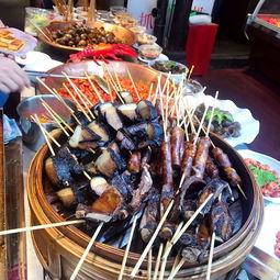 开封街头网红小吃店,探寻网红小吃店的美食传奇