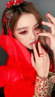 抖音网红变脸女神照片,瞬间切换，揭秘网红神秘魅力