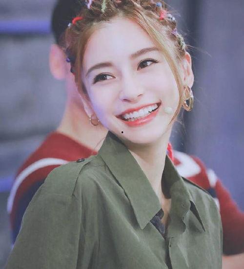 哪些明星的牙齿是假的,这些明星的牙齿原来是“人造”的